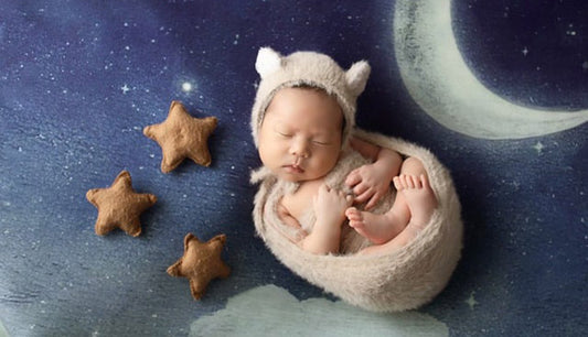 When Can My Baby Sleep With a Blanket?